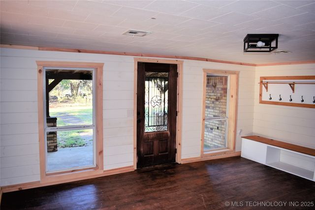 412098 E 1920 Road, Antlers, OK 74523