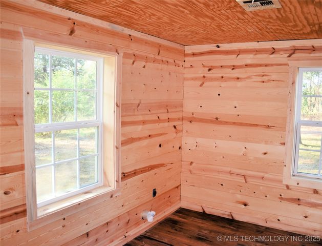 412098 E 1920 Road, Antlers, OK 74523