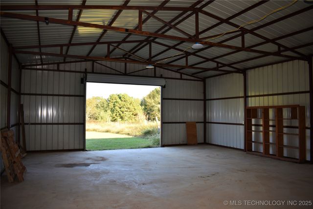 412098 E 1920 Road, Antlers, OK 74523