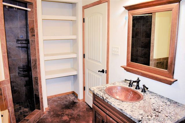 412098 E 1920 Road, Antlers, OK 74523