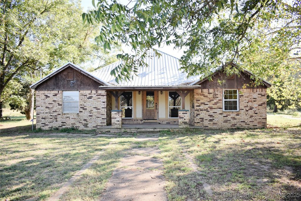 412098 E 1920 Road, Antlers, OK 74523