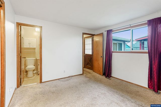 4515 Lark Ct NE, Salem, OR 97301