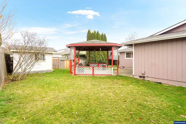 4515 Lark Ct NE, Salem, OR 97301