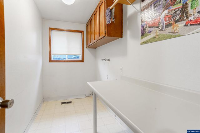 4515 Lark Ct NE, Salem, OR 97301