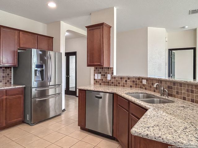 13820 Blakeville, Live Oak, TX 78233