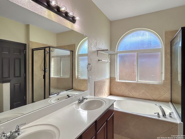 13820 Blakeville, Live Oak, TX 78233
