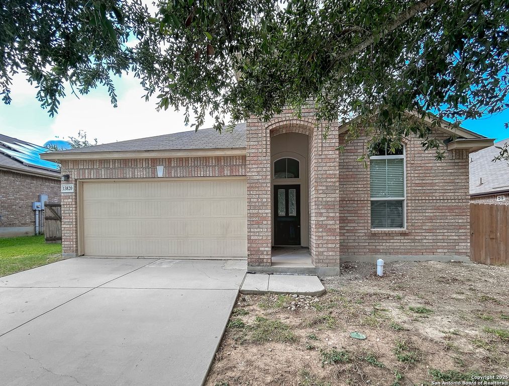 13820 Blakeville, Live Oak, TX 78233