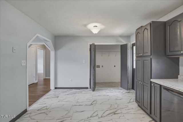 20 Lakeview Street, Greeneville, TN 37743