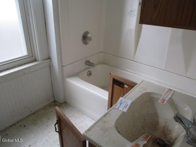 918 Hegeman Street, Schenectady, NY 12306