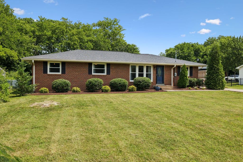 314 Derby Ln, Franklin, TN 37069