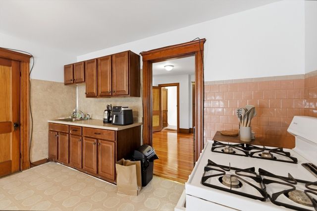 130 Summer St, Somerville, MA 02143