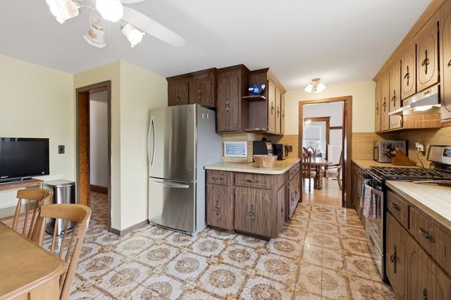 130 Summer St, Somerville, MA 02143