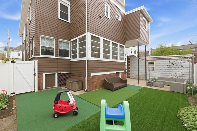 130 Summer St, Somerville, MA 02143