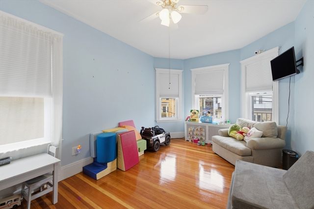 130 Summer St, Somerville, MA 02143