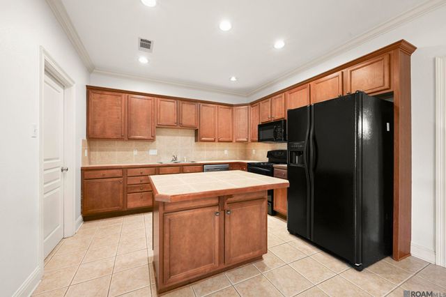 2956 Magazine Dr, Baton Rouge, LA 70816