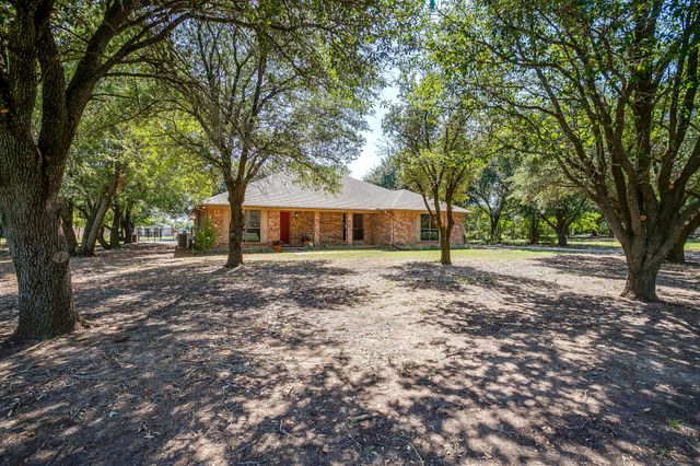 1909 Floyd Hampton Road, Crowley, TX 76036