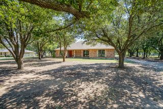 1909 Floyd Hampton Road, Crowley, TX 76036