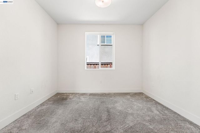 2107 Daimler St, Lathrop, CA 95330