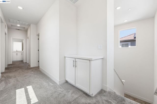 2107 Daimler St, Lathrop, CA 95330