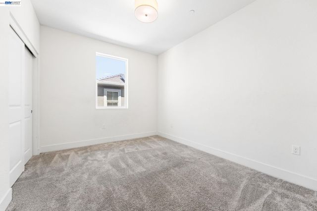 2107 Daimler St, Lathrop, CA 95330
