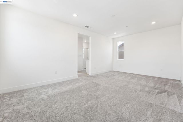 2107 Daimler St, Lathrop, CA 95330