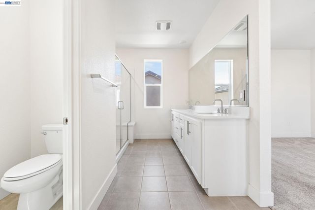 2107 Daimler St, Lathrop, CA 95330