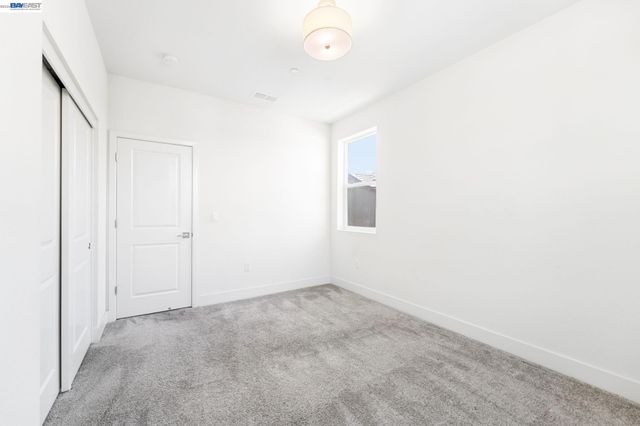 2107 Daimler St, Lathrop, CA 95330