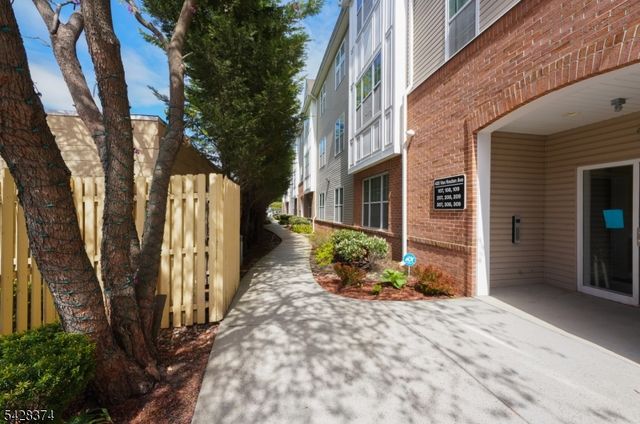 435 Van Houten Ave 104, Passaic City, NJ 07055
