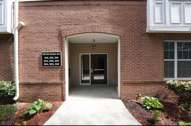 435 Van Houten Ave 104, Passaic City, NJ 07055