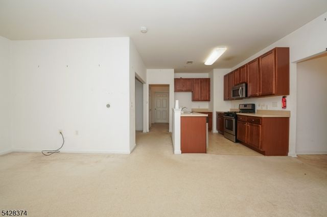 435 Van Houten Ave 104, Passaic City, NJ 07055