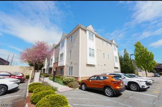 435 Van Houten Ave 104, Passaic City, NJ 07055