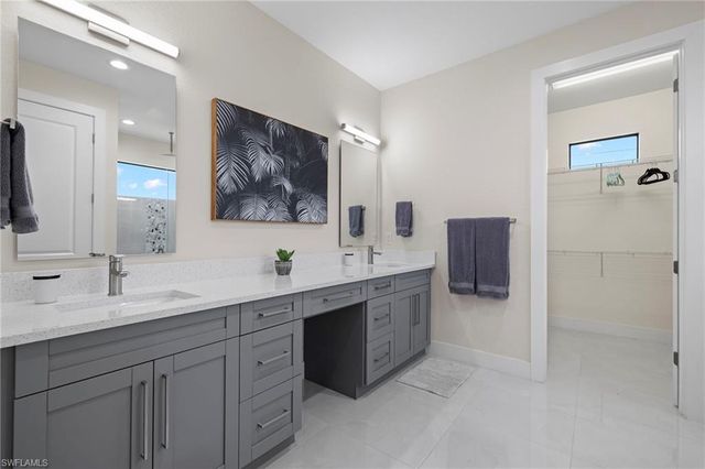 1137 SW 18th CT, Cape Coral, FL 33991