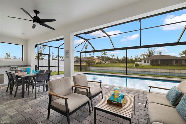1137 SW 18th CT, Cape Coral, FL 33991