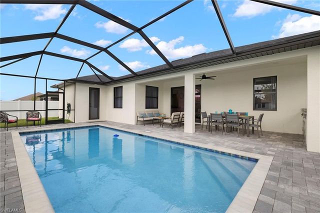 1137 SW 18th CT, Cape Coral, FL 33991