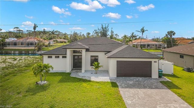 1137 SW 18th CT, Cape Coral, FL 33991