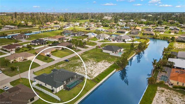 1137 SW 18th CT, Cape Coral, FL 33991