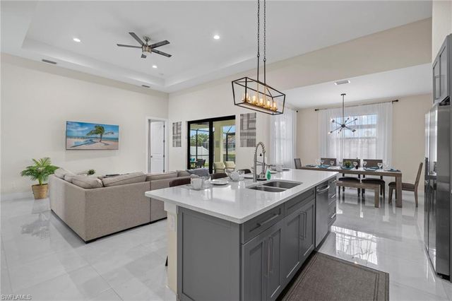1137 SW 18th CT, Cape Coral, FL 33991