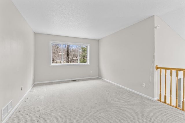 25707 Goldfinch Avenue, Wyoming, MN 55092