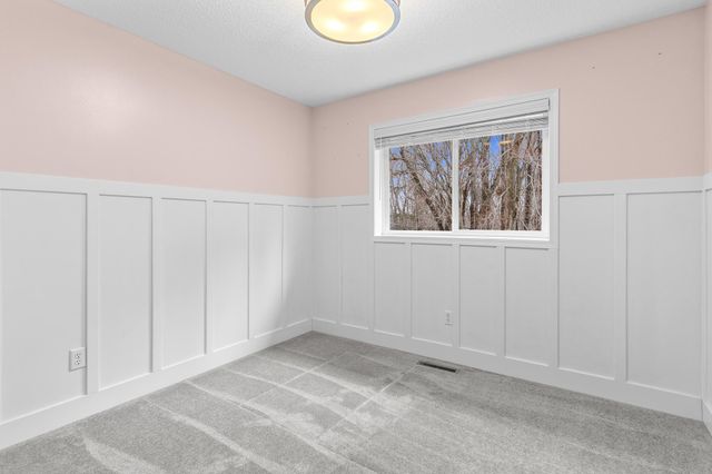 25707 Goldfinch Avenue, Wyoming, MN 55092