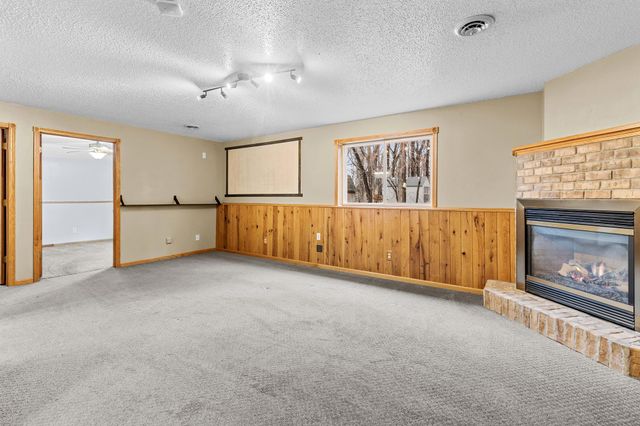 25707 Goldfinch Avenue, Wyoming, MN 55092