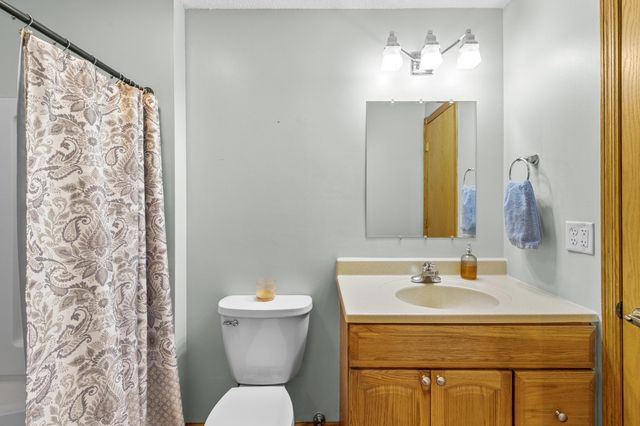 25707 Goldfinch Avenue, Wyoming, MN 55092