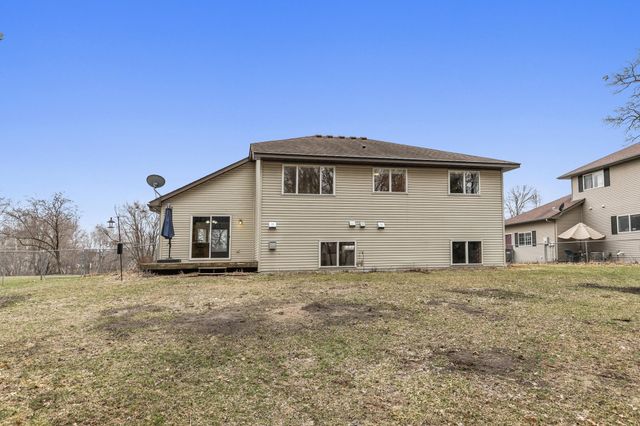 25707 Goldfinch Avenue, Wyoming, MN 55092
