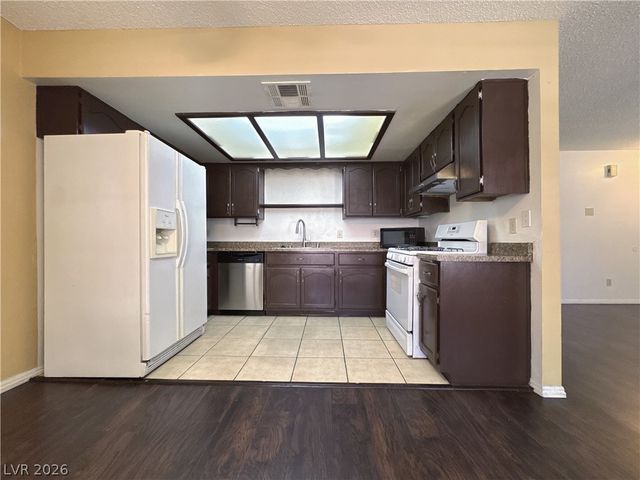 6659 West Tropicana Avenue 202, Las Vegas, NV 89103
