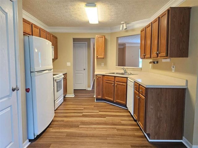 121 Governor Lane, Temple, GA 30179