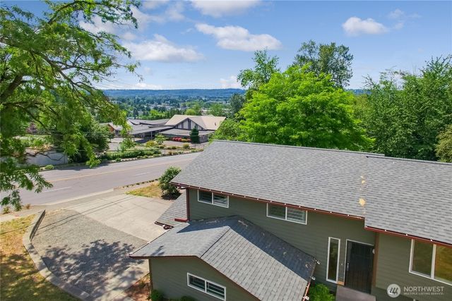 707 Alvord Avenue N, Kent, WA 98031