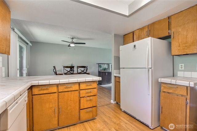 707 Alvord Avenue N, Kent, WA 98031