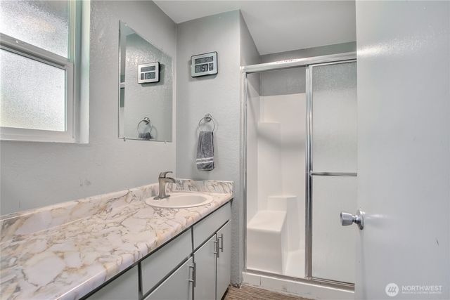 707 Alvord Avenue N, Kent, WA 98031