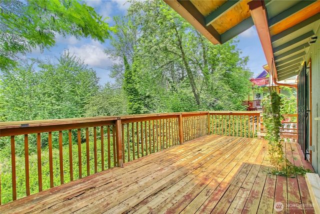 707 Alvord Avenue N, Kent, WA 98031