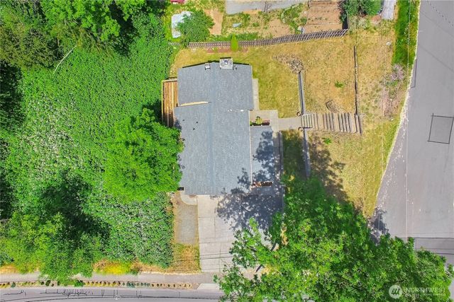 707 Alvord Avenue N, Kent, WA 98031