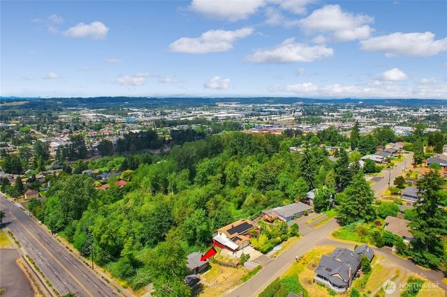 707 Alvord Avenue N, Kent, WA 98031